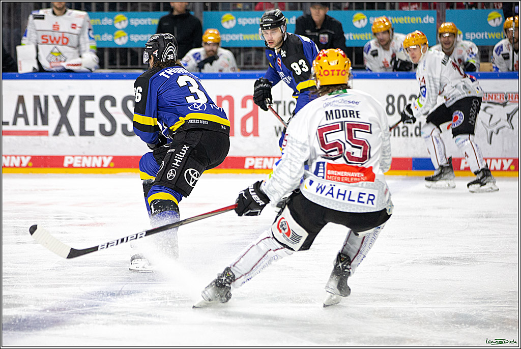 PENNY DEL; Koelner Haie- Fishtown Pinguins Bremerhaven; Koeln, 23.11.2021